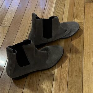 AEROSOLES Women’s Suede Ankle Boots